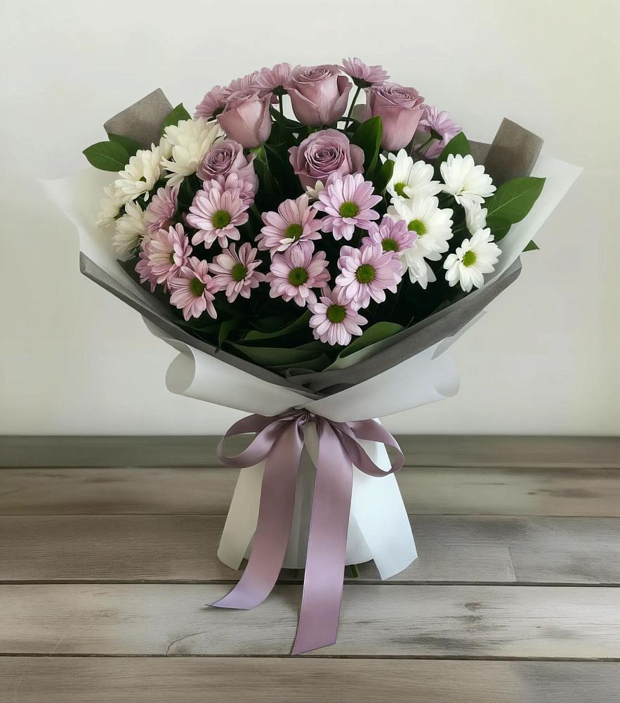 Букет цветов из: Хризантемы и Розы в Григорово Новгородская область