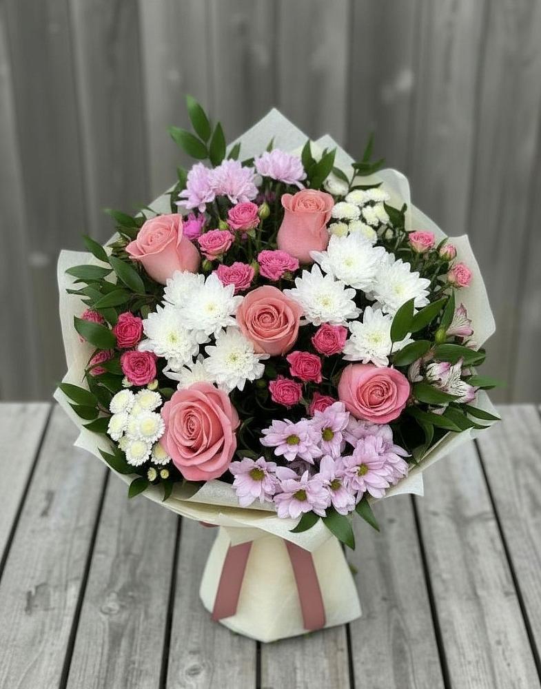 Букет цветов из: Альстромерии, Гвоздики, Розы и Хризантемы в Григорово Новгородская область