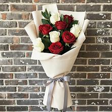 Букет цветов из:  Розы в Григорово Новгородская область