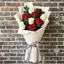 Букет цветов из:  Розы в Григорово Новгородская область