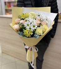Букет цветов из:  Альстромерии, Розы и Хризантемы в Григорово Новгородская область