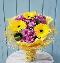 Букет цветов из:  Хризантемы и Герберы #REPLACE_PRED# Григорово Новгородская область
