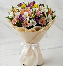 Букет цветов из:  Альстромерии в Григорово Новгородская область