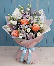 Букет цветов из:  Лизиантусы, Розы, Альстромерии и Гипсофила в Григорово Новгородская область