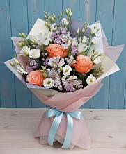 Букет цветов из:  Лизиантусы, Розы, Альстромерии и Гипсофила в Григорово Новгородская область