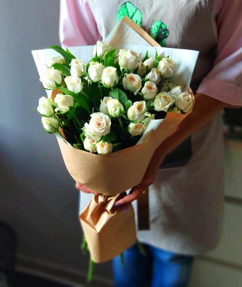 Букет цветов из: Розы в Григорово Новгородская область