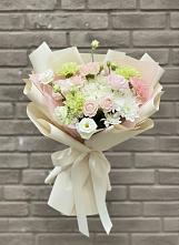 Букет цветов из:  Гвоздики, Розы, Лизиантусы и Хризантемы #REPLACE_PRED# Григорово Новгородская область