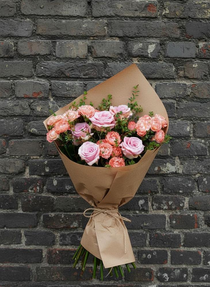 Букет цветов из: Розы в Григорово Новгородская область