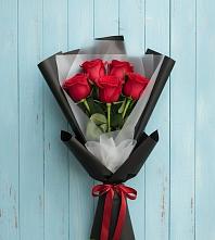 Букет цветов из:  Розы в Григорово Новгородская область
