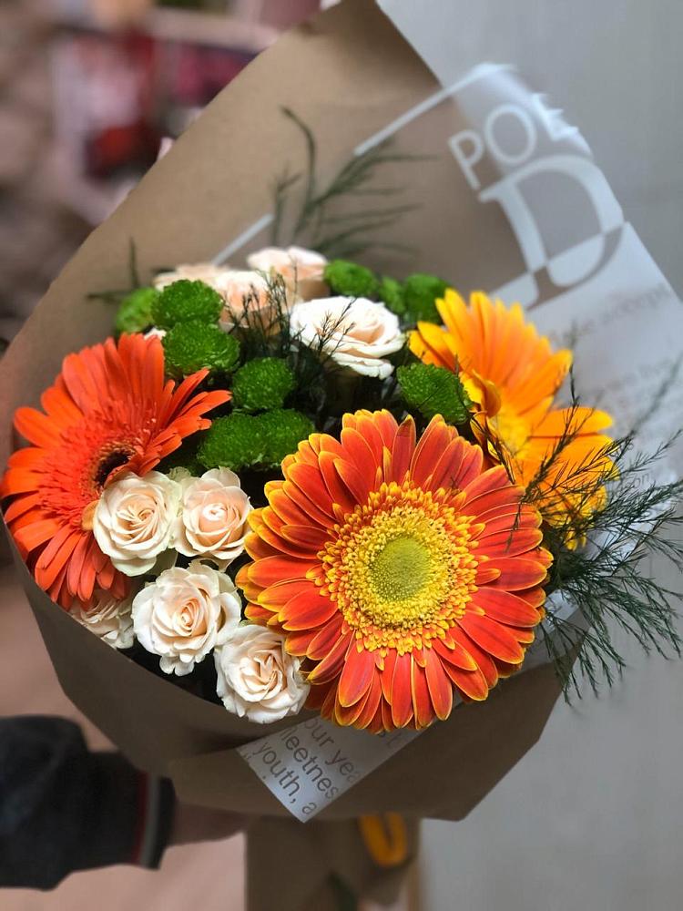 Букет цветов из: Герберы, Хризантемы и Розы в Григорово Новгородская область