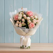 Букет цветов из:  Розы в Григорово Новгородская область