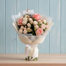 Букет цветов из:  Розы в Григорово Новгородская область