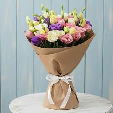 Букет цветов из:  Лизиантусы в Григорово Новгородская область