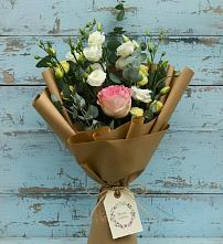 Букет цветов из:  Розы и Лизиантусы в Григорово Новгородская область