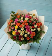 Букет Микс из разноцветных кустовых роз в Григорово Новгородская область