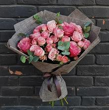 Букет цветов из:  Розы в Григорово Новгородская область