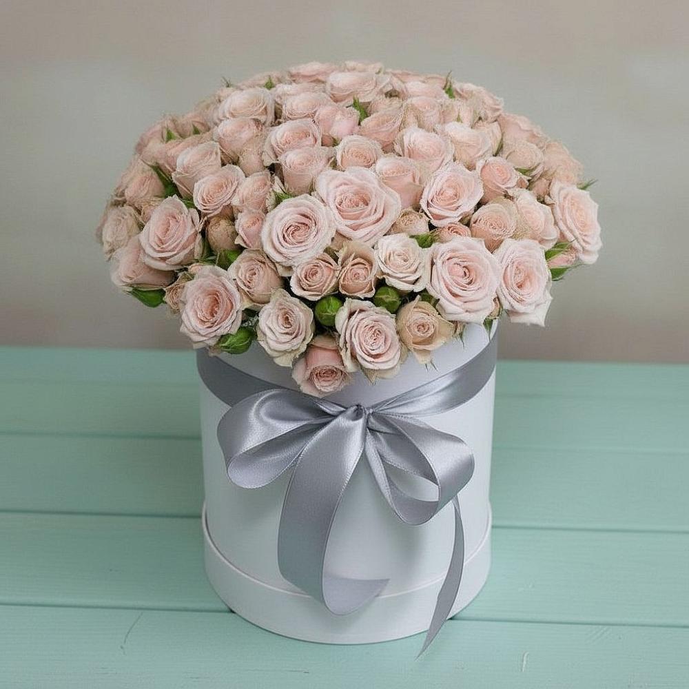 Цветочная композиция из Розы в шляпной коробке в Григорово Новгородская область