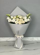 Букет цветов из:  Розы и Лизиантусы в Григорово Новгородская область